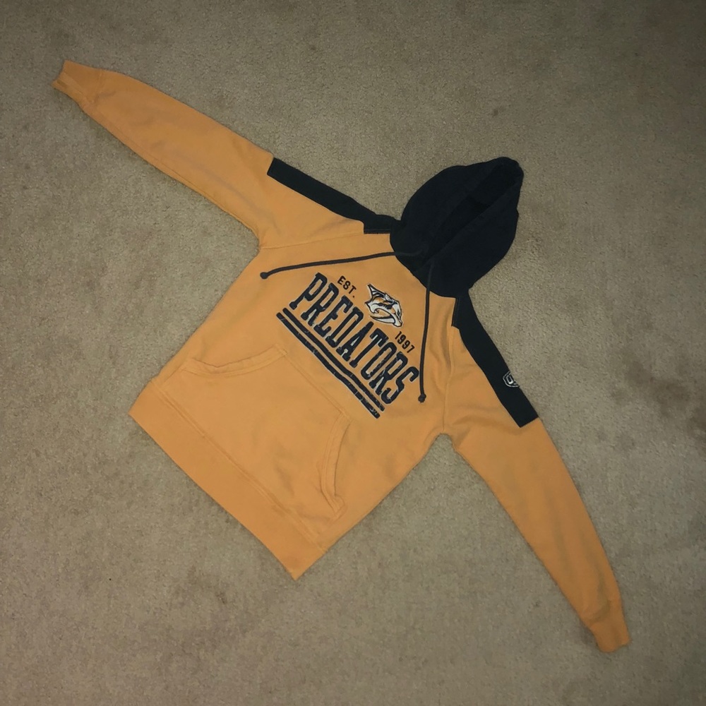 Nashville Predators Distressed Hoodie